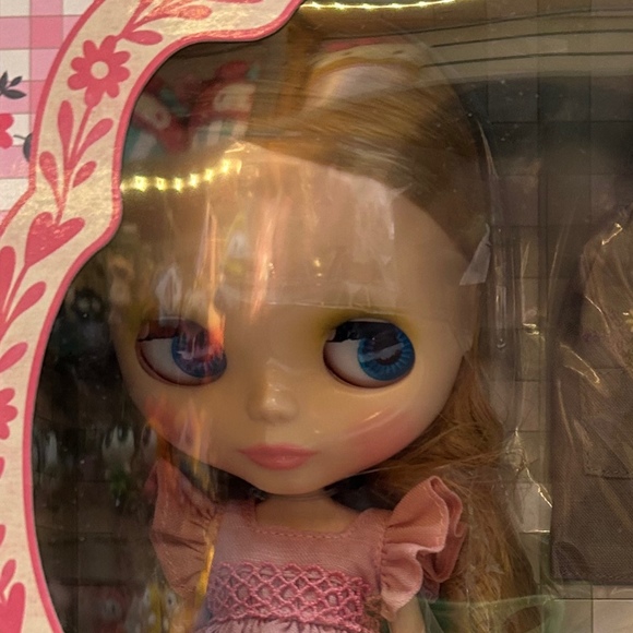 Meet your Posher, Hunter - Picture 1 of 1